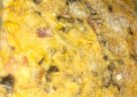 Or make two casseroles and freeze one for another day. Recipe: Appetizing Cheesy ham & and veggie potato casserole