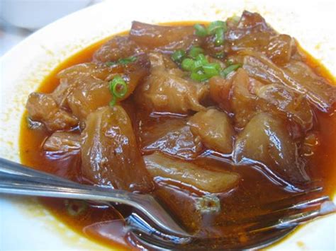 Chinese food and hot pot are rising more than ever in popularity, so we all want to know how to incorporate it into our cooking beef is a common meat, and it is surprisingly easy to cook. Spicy Beef Tendon Yum Cha style. Yet another texture to ...