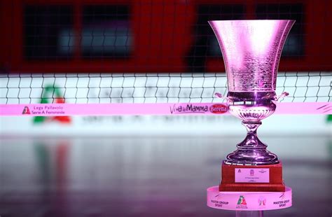 L'occasione fu una cena tra tifosi della sampdoria fresca vincitrice della coppa italia, nel corso della quale il giornalista enzo d'orsi propose a paolo mantovani, al tempo presidente del club blucerchiato, di organizzare una sfida per un nuovo trofeo, da disputarsi tra la squadra campione d'italia e quella vincitrice della. Supercoppa Italiana: il quadro completo della Final Four ...