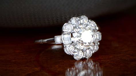 What is better gold or platinum. Platinum vs White Gold - Which is Better? - Estate Diamond Jewelry
