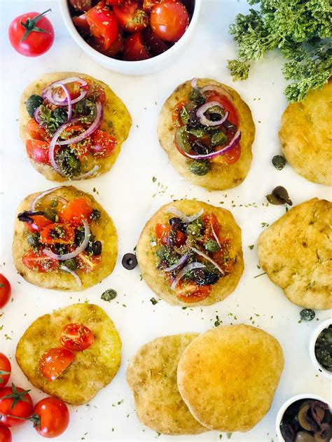 300 gr di farina di riso 1 cucchiaino di sale 1 cucchiaino di bicarbonato 1. Focaccine allo yogurt senza lievito (2 ingredienti ...