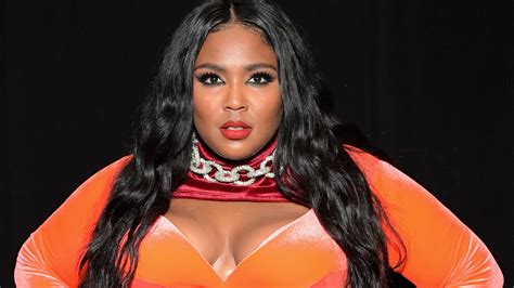 But arguing with journalists only warps the public's view of the media, and puts writers under siege. Lizzo Says She Was Kicked Out of Her Vacation Rental Early ...