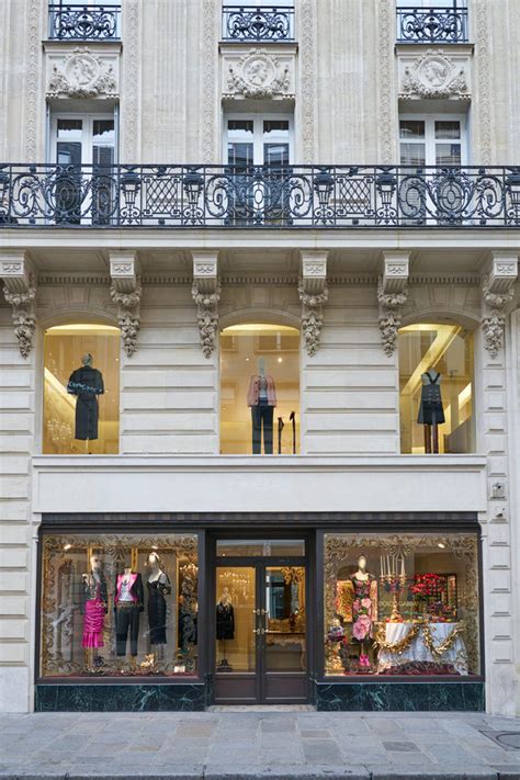 Dolce Gabbana Prima Boutique Donna A Parigi Notizie Distribuzione