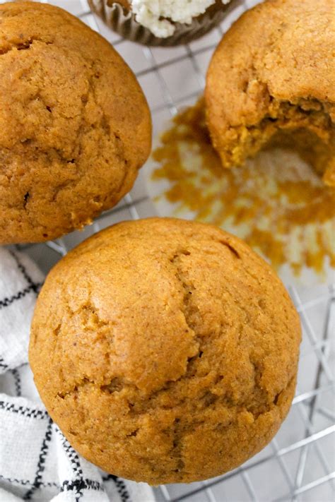 Easy And Delicious Pumpkin Spice Muffins Moist The Seasoned Skillet