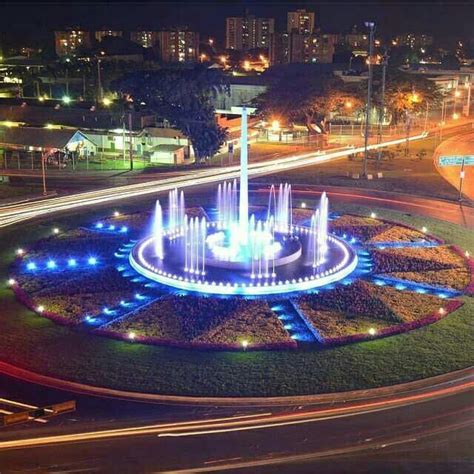 Se encuentra junto al parque de ferias de san jacinto, y la zona industrial del mismo nombre. Obelisco De Maracay Para Colorear : Plaza De Toros ...