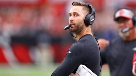 Kliff Kingsbury Adjusts To Nfl But Holds Tight To Rare Formation