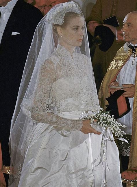 We did not find results for: Grace Kelly Hochzeitskleid Standesamt - Hochzeit-Trauung-Party