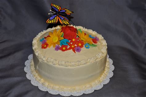 Check out our new mini cake explosion boxes and mini cake variety packs It's Nummy Num: Flower/Butterfly Cake