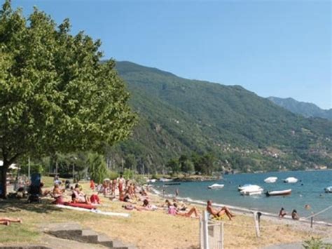 Het italiaanse comomeer dreigt de volgende fuik in europa te worden waarin migranten aan een landsgrens vastlopen. Privé appartementen in Dervio Comomeer Lombardei
