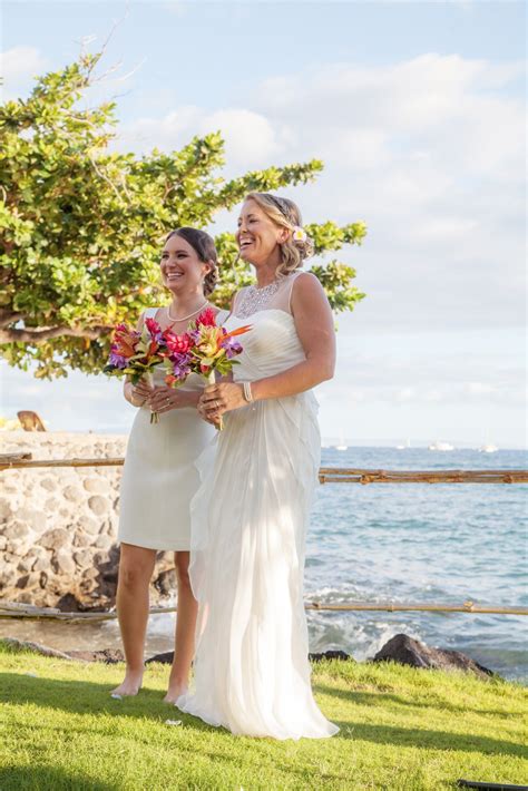 Lesbian Wedding Dresses Beach Wedding Samesex Marriage Casais