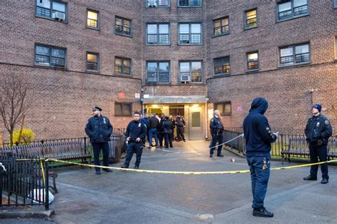 man fatally shot at astoria houses in queens nypd