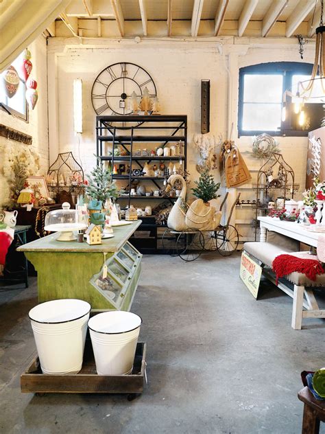 You can browse by themes like parisian chic, american classic or hotel luxe, while you can also search by room, brand, or the more traditional. Weekend Getaway :: Our Favorite Design Shops in Portland ...