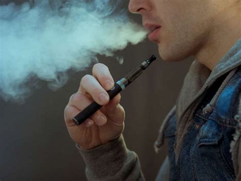 Vaping Vs Smoking Weed Differences Benefits Effects And Safety Tips