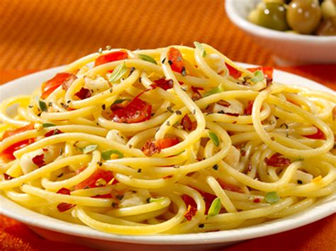 Barilla Spaghetti Caprese Style Barilla Recipe Italian Recipes