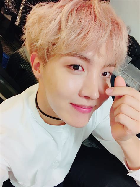 Jhope Selfie Jhope Bts Junghoseok Pinterest