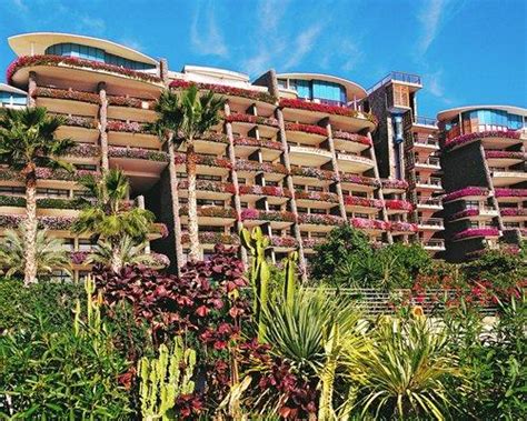 These sandy shores in the resort of san agustín are sheltered against waves, ideal for a tranquil swim, snorkeling and scuba diving. Club Monte Anfi, Arguineguin, Gran Canaria, Canary Islands ...