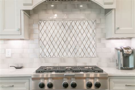 Whether teaching an old family recipe, reading the newspaper in a breakfast nook, or chatting over the daily morning coffee, the ritual of the everyday begins here. Professional Cooktop or Range Backsplash Ideas For A ...