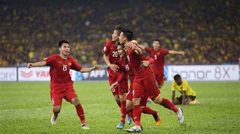 Hàng loạt tờ báo malaysia tiếp lửa cho đội bóng thân yêu bằng những bài viết mang tính khích lệ. VTV6. VTC3. Trực tiếp bóng đá. Việt Nam Malaysia. Việt Nam ...