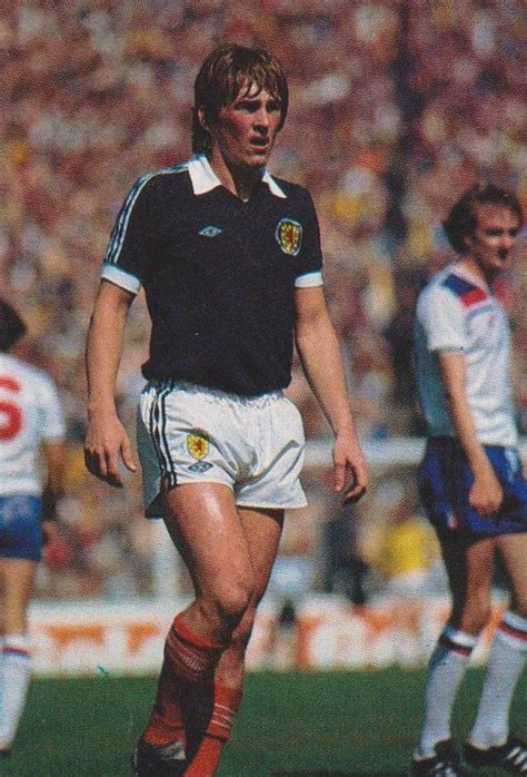 Välj mellan premium kenny dalglish scotland av högsta kvalitet. Pin on LFC YNWA