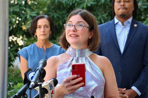 Why Pennsylvania doctors are rallying against Mehmet Oz’s Senate bid | WITF