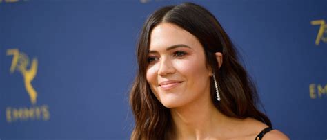 Mandy Moore Busy Philipps Accuse Casting Producers For ‘guys And Dolls Of Being Sexist The