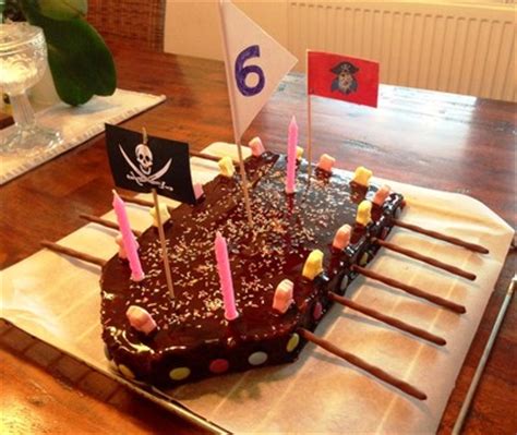 Mascarpone torte julietta oder risotto mit garnelen und mascarpone finden sie hier. Schokoladenkuchen - Piratenschiff Rezept | Rezepte auf ...