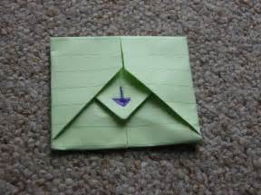 Remember folding notes like this in 7th grade? Turn Your Letter Into It`s Own Envelope. | Envelope ...