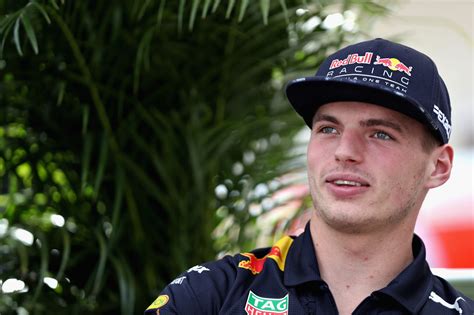 Win een max verstappen dekbed! Formula One: Red Bull Racing extends Max Verstappen's ...