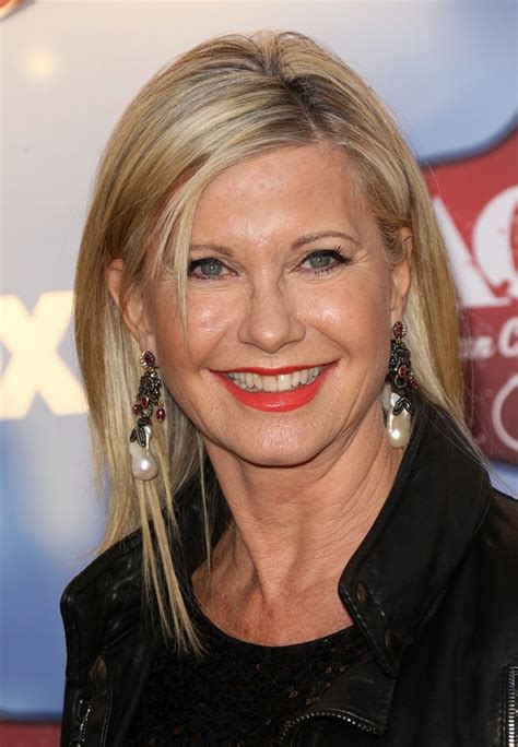 Olivia Newton John Picture 37 2013 American Country Awards Arrivals