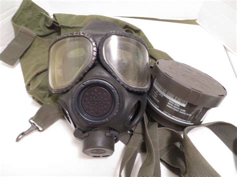 Us Army M40 Cbrn Gas Mask Size Small W Filter And Bagのebay公認海外通販｜セカイモン