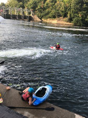 Elegant and welcoming, our spacious accommodation. Boulter's Lock and Ray Mill Island (Maidenhead) - 2018 All ...