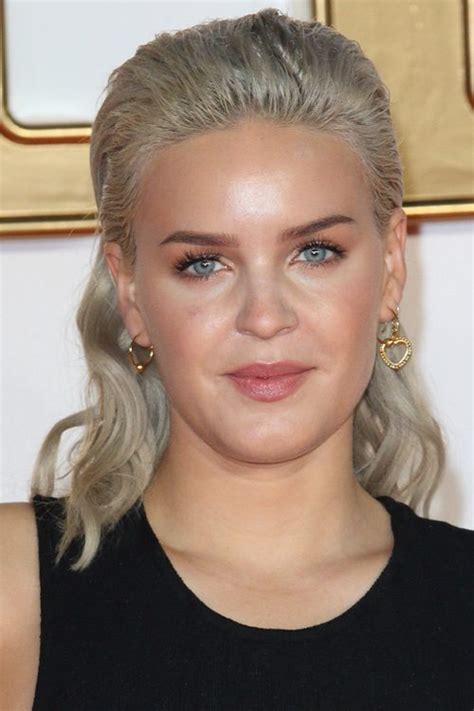 Anne Marie Wavy Slicked Back Hairstyle Steal Her Style