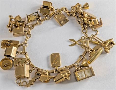 Vintage 14k Gold Charm Bracelet With 22 Charms Movable Unique Charm