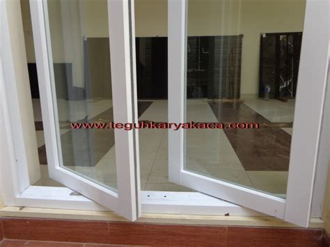 Pembayaran mudah, pengiriman cepat & bisa cicil 0%. jendela aluminium pivot - Teguh Karya Kaca