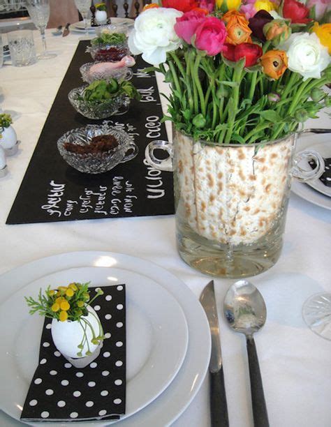 Although i can't resist cadbury eggs or. 15 Beautiful Tablescape Ideas for Your Seder Dinner | Eten ...