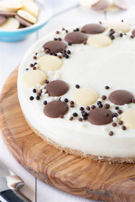 A Delicious And Easy To Make No Bake White Chocolate Cheesecake A Crunchy Biscuit  White