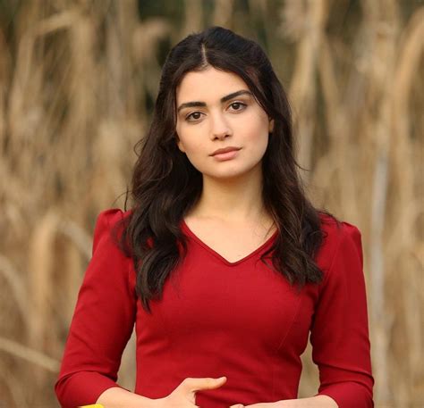 yemin in reyhan ı Özge yağız veda ediyor turkish women beautiful
