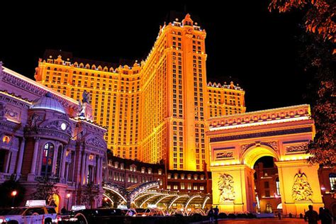 Top Romantic Hotels In Las Vegas For Honeymoon List Of Best Romantic