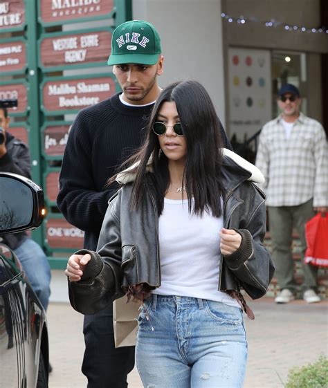 Find the perfect kourtney younes stock photos and editorial news pictures from getty images. KOURTNEY KARDASHIAN and Younes Bendjima Leaves Taverna Tony in Malibu 12/23/2017 - HawtCelebs