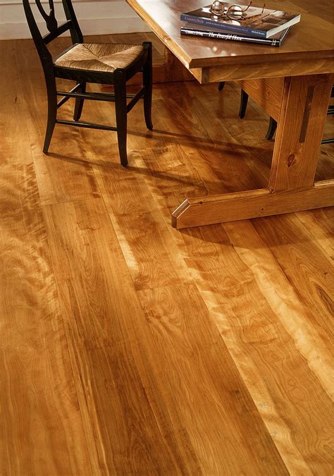 Birch Hardwood Floors In A Dining Room Carlisle Wide Plank Floors