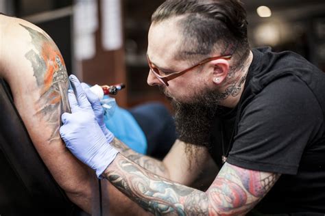 Tattoo Artists Are Revealing What It S Like To Tattoo Someone S Private