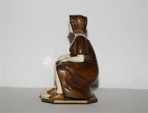 Erotic Young Lady Sculpture In Wood And Ivory For Sale