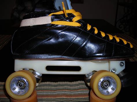 Retro Riedell Speed Skates These Look Like Moms Old Skates Speed
