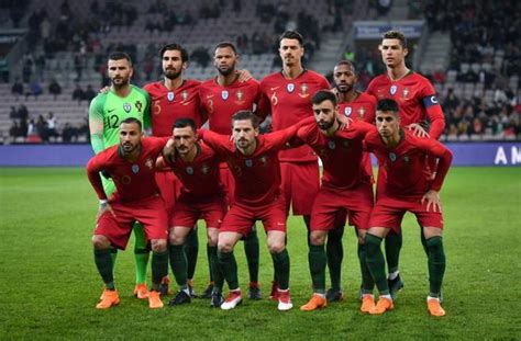 مباراة البرتغال وبلجيكا بالسعر النهائي ليورو 2020 يديرها حكم ألماني حاصل على درجة الدكتوراه في القانون فيليكس برايش الذي بدأ التحكيم في الدوري الألماني عام 2004. portugal_squad_2018 - tacteec