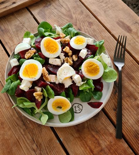 Bieten salade met ei en feta