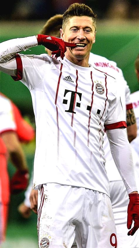 Apparently sanches played 5 minutes in the bundesliga this season and that's enough to qualify him. Pin em Bayern Munich♦️