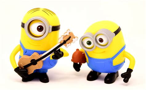 Minions Ultra Cute Guitar Music Playing Funny Miniature Minions