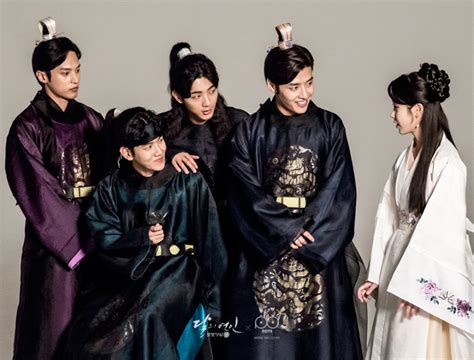 Korean melodramatic adaptation of chinese drama scarlet heart (2011) follows a woman who travels back in time to the goryeo dynasty of korea whenever a total eclipse of the sun took place. Moon Lovers: Scarlet Heart Ryeo/#72670 - Asiachan