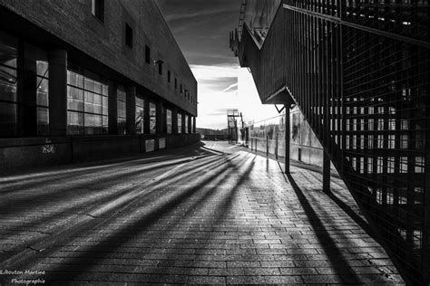 Les ombres envahissent la ville - Architecture Photos ...