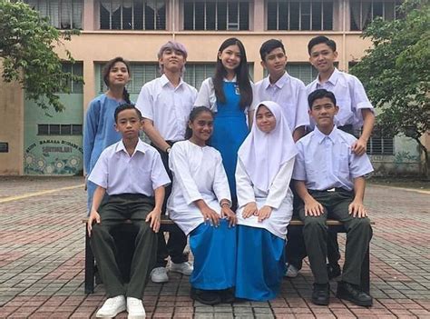 Overall it was a good hit and a nice project with 24 episodes in total. Biodata Penyanyi Dan Pelakon Fikry Kiki | Iluminasi